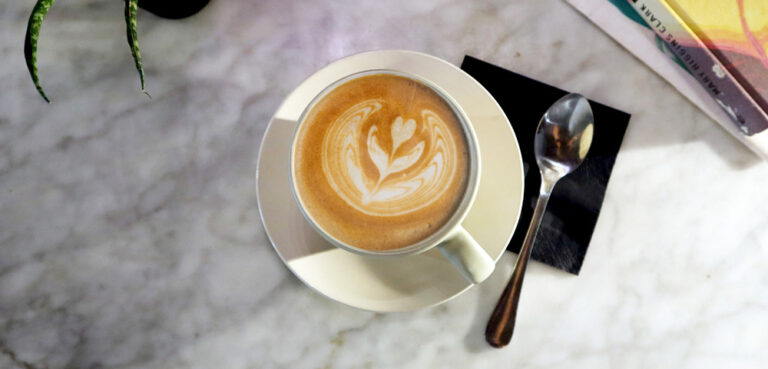 imagen CABECERA El Abrazo de la China Ruzafa 768x369